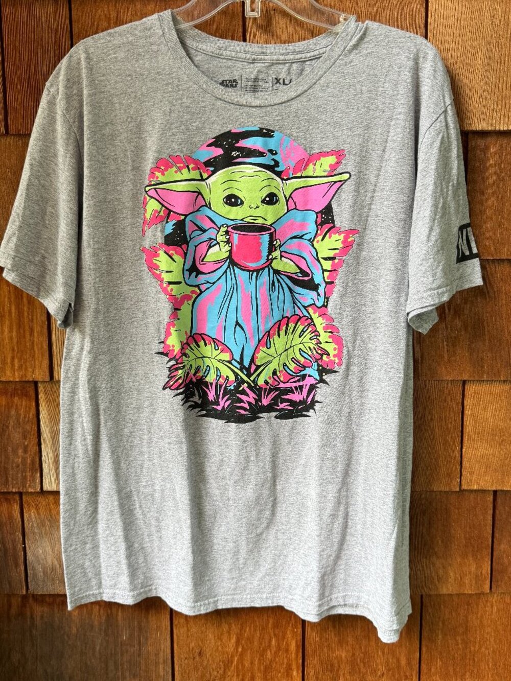 NEFF Star Wars GROGU Baby YODA Hawaiian COFFEE The MANDALORIAN T-Shirt X-Large